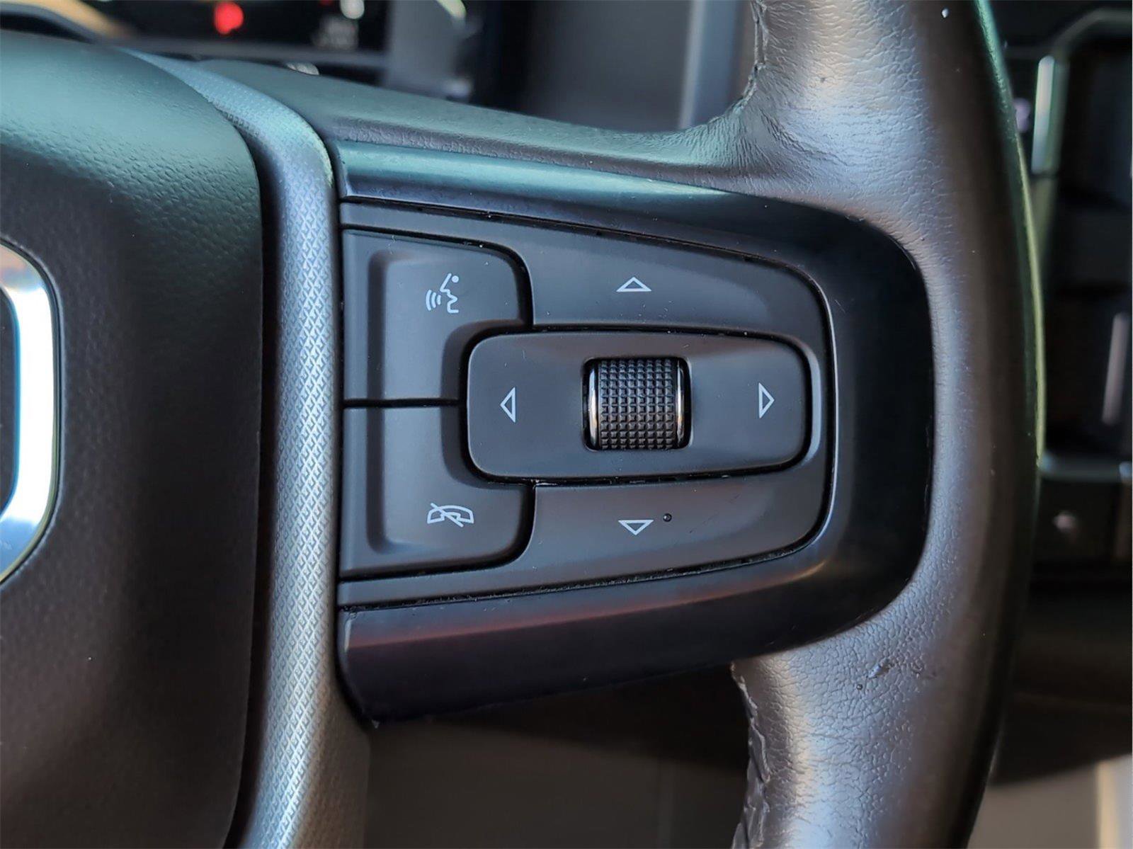 Used 2022 GMC Yukon Denali w/ Denali Ultimate Package AWD/4WD image 24