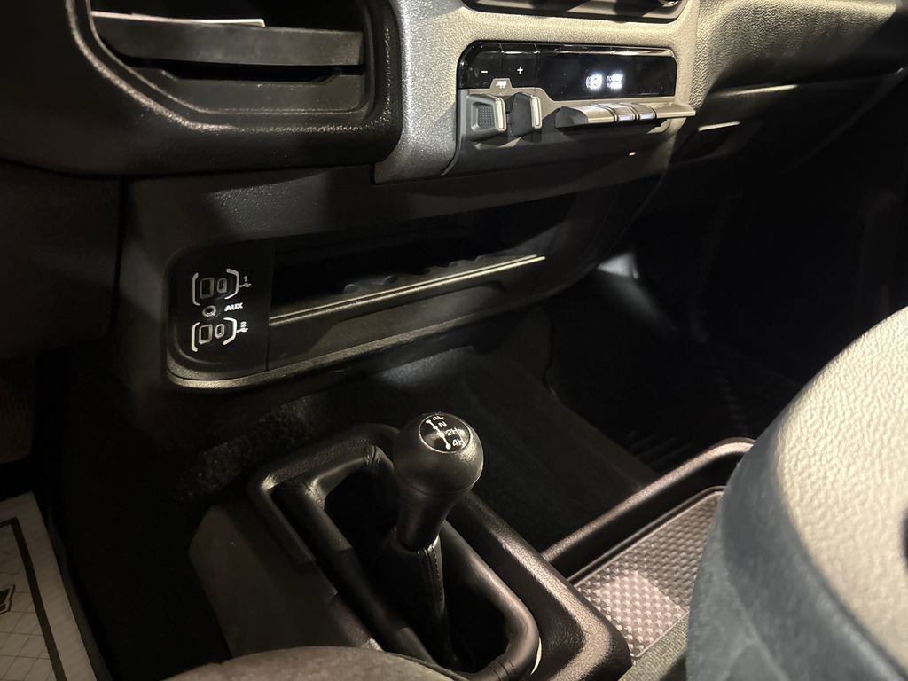 Used 2024 RAM 2500 Tradesman w/ Chrome Appearance Group image 21