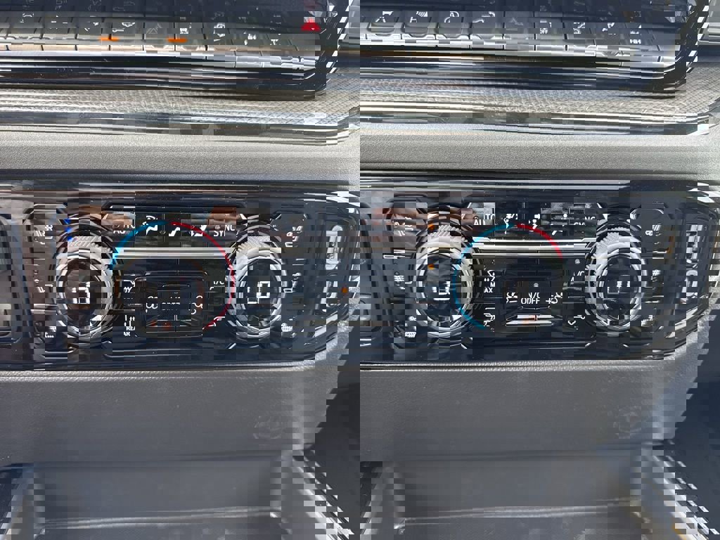 New 2025 Chevrolet Silverado 1500 ZR2 w/ Technology Package image 21