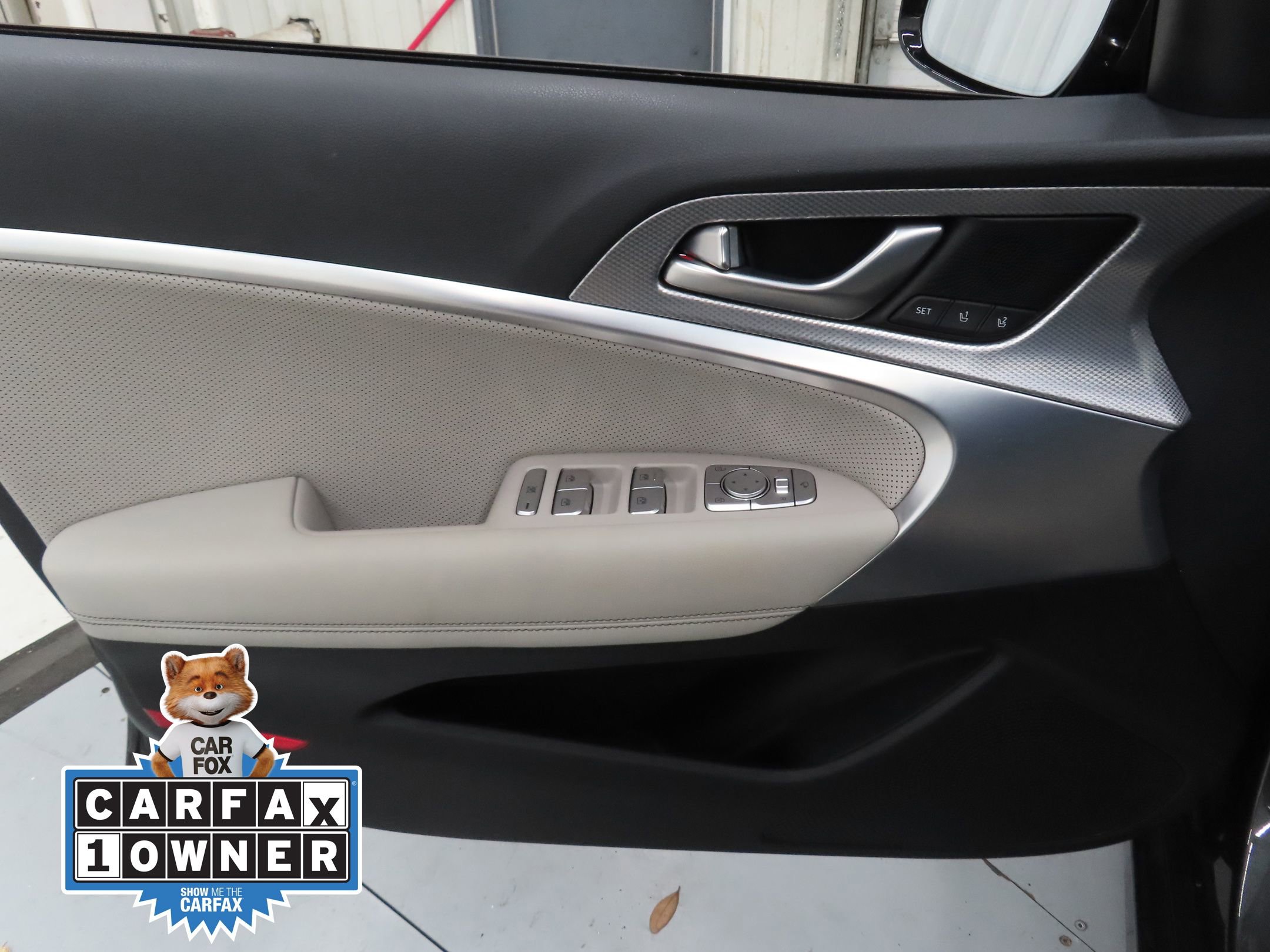 Used 2023 Genesis G70 3.3T RWD image 10