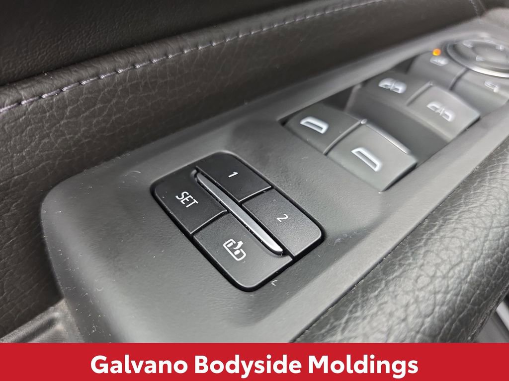 Used 2024 GMC Yukon Denali AWD/4WD image 27