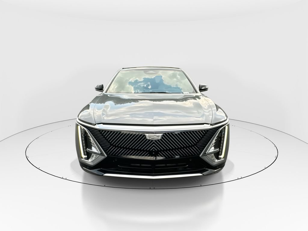 Used 2023 Cadillac Lyriq 2WD image 3