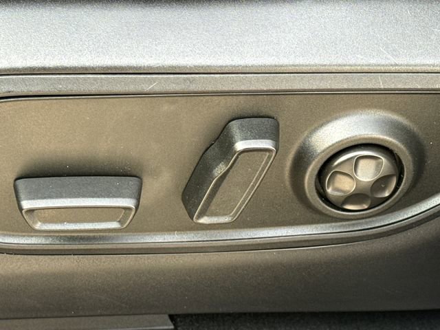 Used 2024 Jeep Grand Cherokee L Limited w/ Luxury Tech Group II image 23