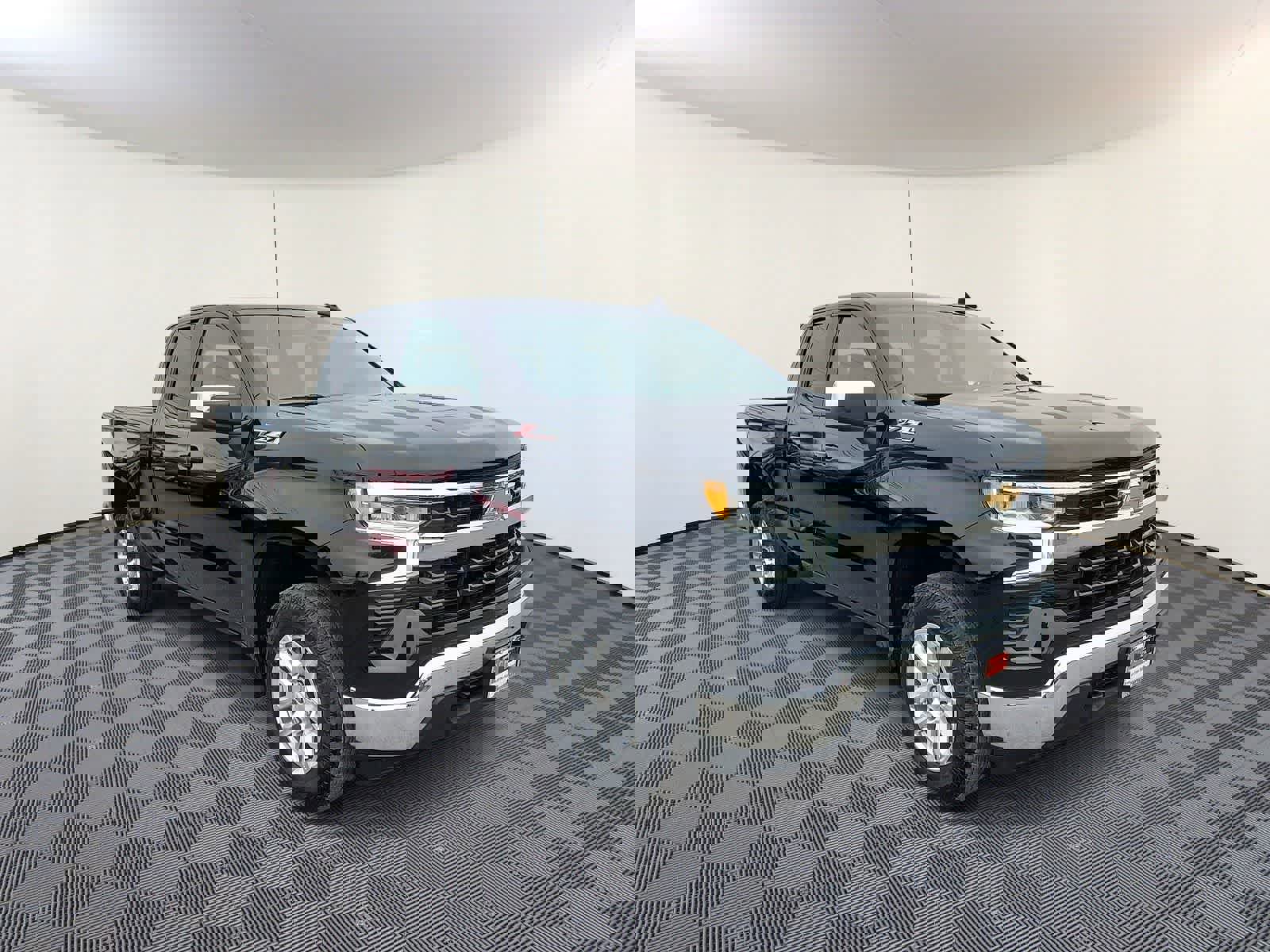 Used 2023 Chevrolet Silverado 1500 LT image 4