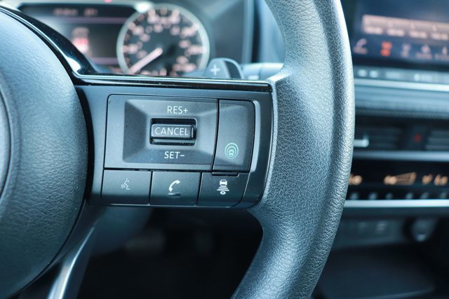 Used 2023 Nissan Rogue SV image 19