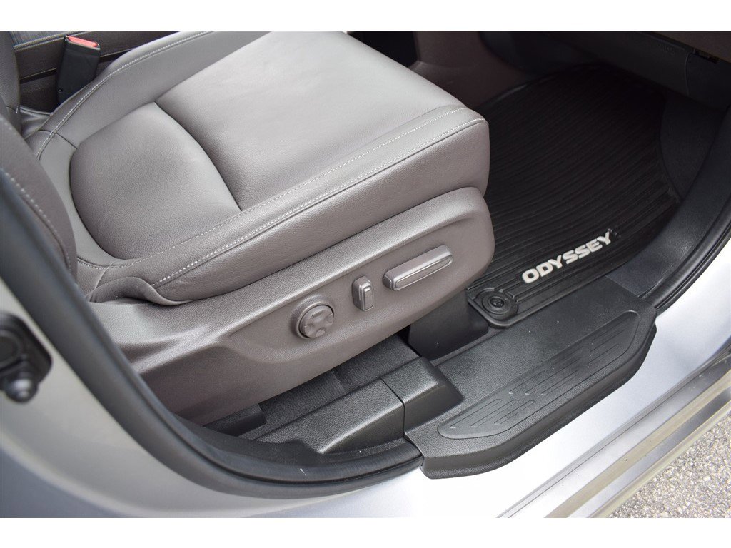 Used 2024 Honda Odyssey Touring image 16