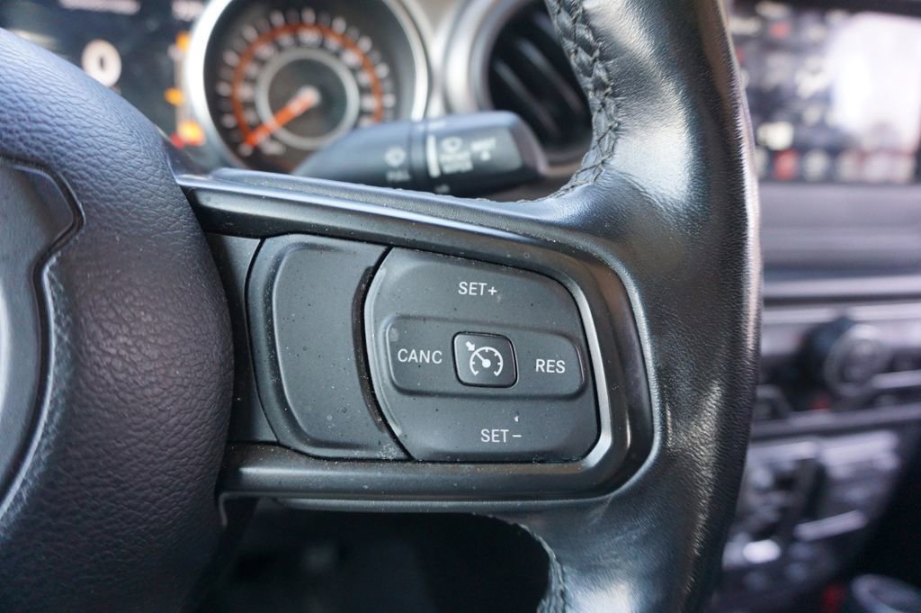 Used 2021 Jeep Gladiator Sport AWD/4WD image 9