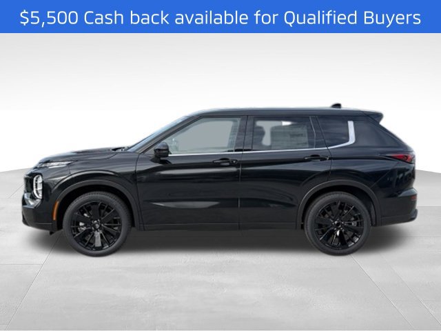 New 2026 Mitsubishi Outlander LE FWD image 2