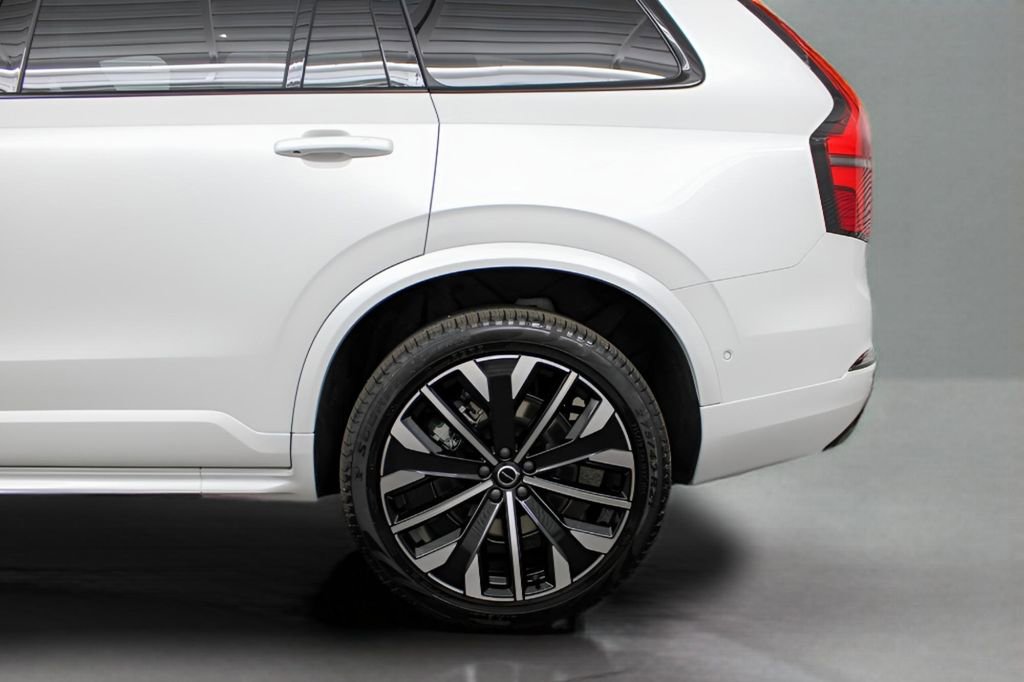 New 2026 Volvo XC90 B6 Ultra w/ Protection Package Premier image 32