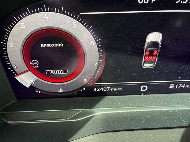 Used 2023 Nissan Pathfinder Platinum AWD/4WD image 13