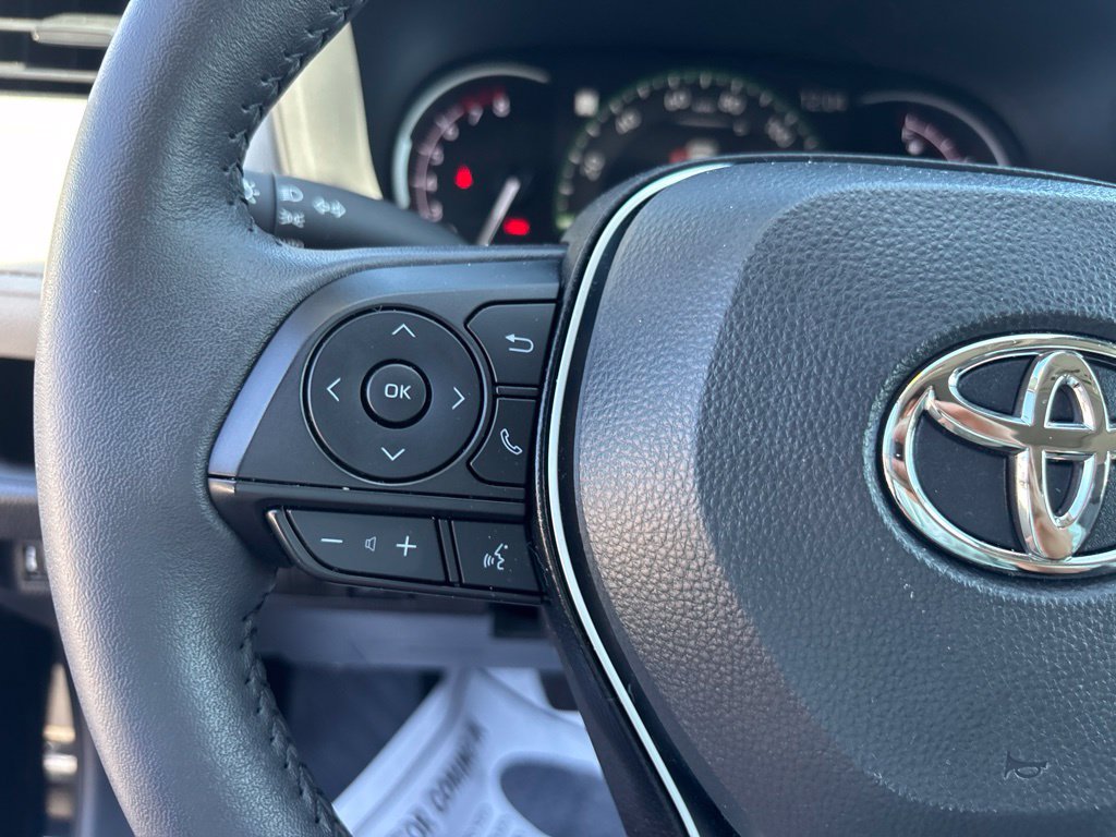 Used 2025 Toyota RAV4 XLE w/ Convenience Package FWD image 23