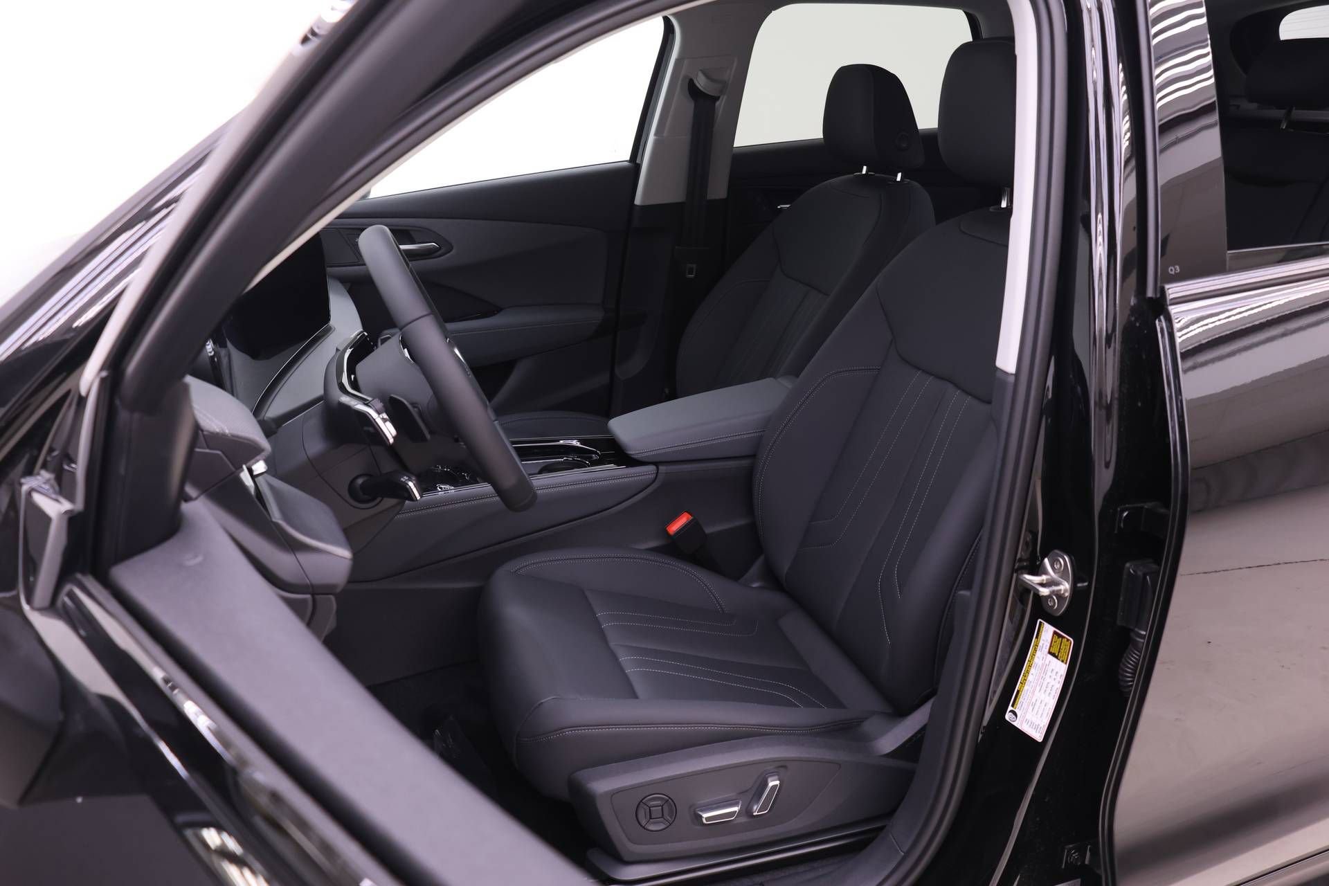 New 2026 Audi Q3 quattro 2.0T AWD/4WD image 7