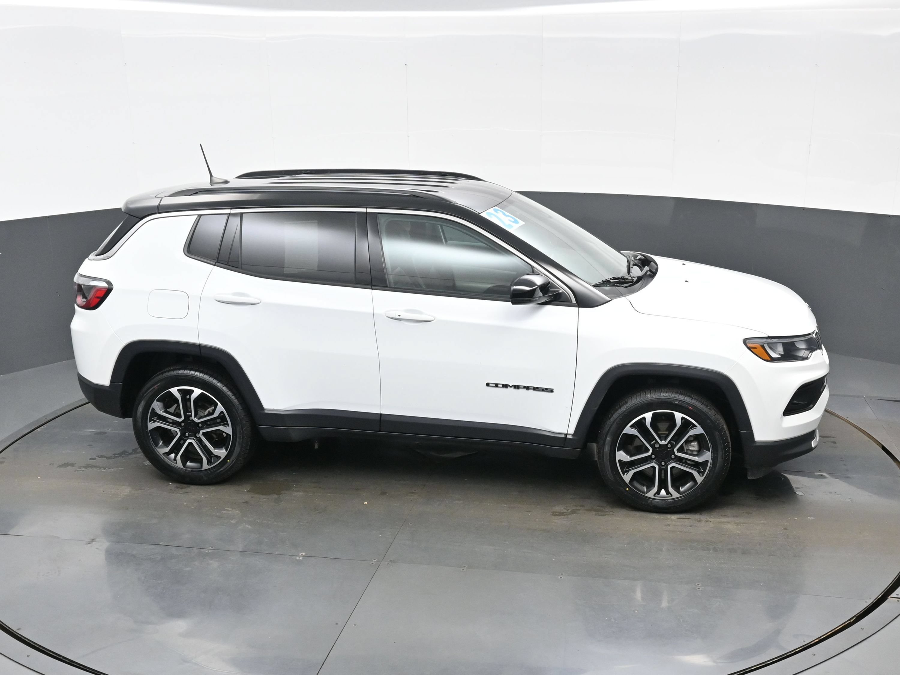Used 2023 Jeep Compass Limited AWD/4WD image 39