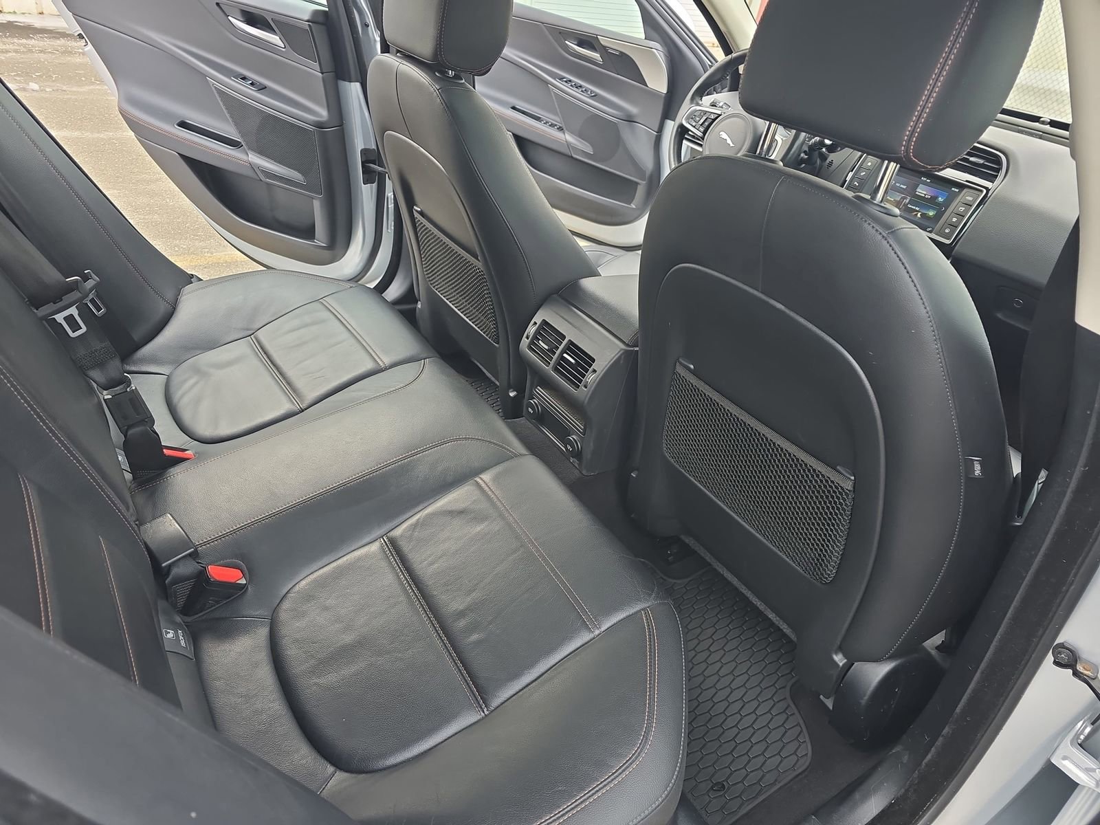 Used 2018 Jaguar XE Prestige image 15