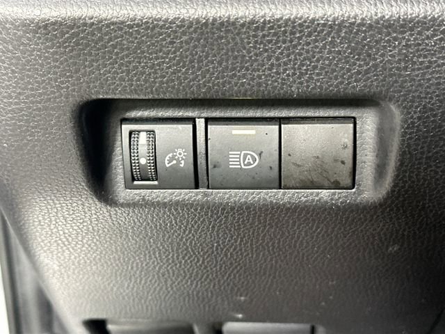 Used 2024 Toyota RAV4 XLE AWD/4WD image 21