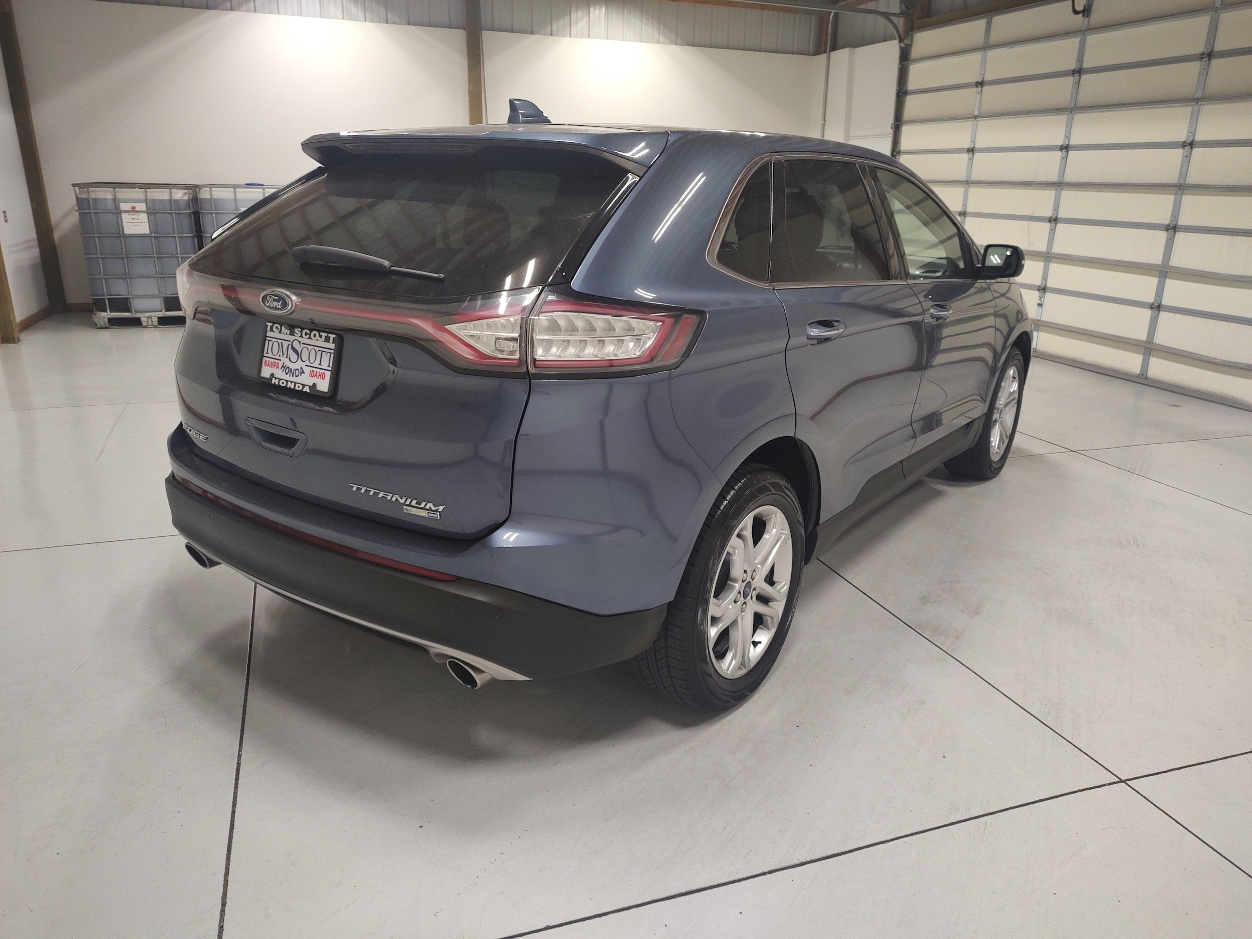 Used 2018 Ford Edge Titanium w/ Technology Package AWD/4WD image 14