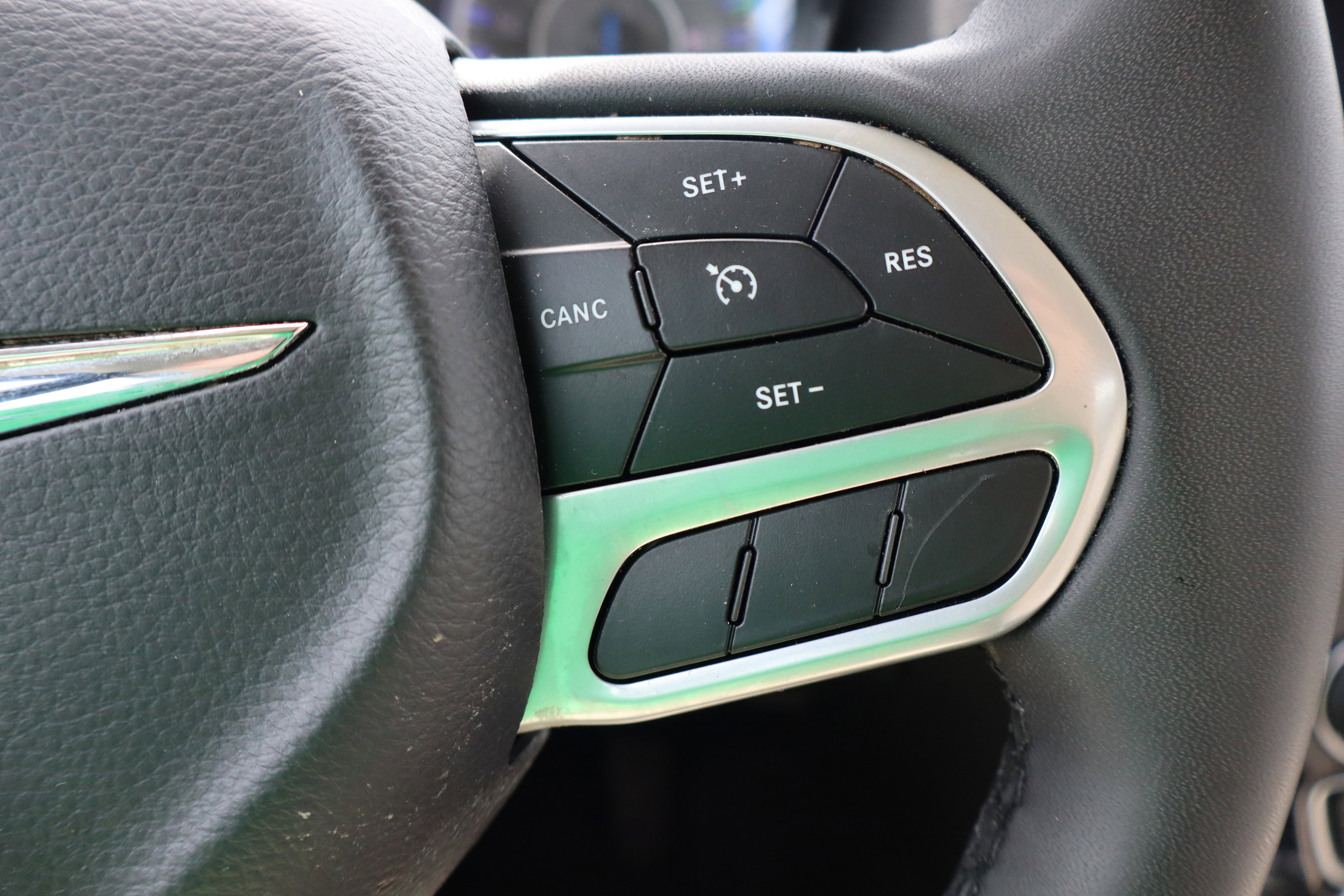 Used 2023 Chrysler 300 Touring L image 17