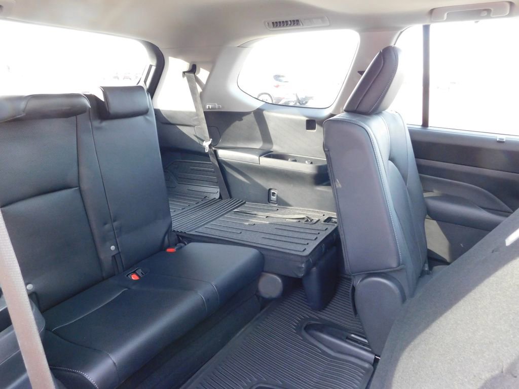 Used 2024 Toyota Grand Highlander Limited image 5