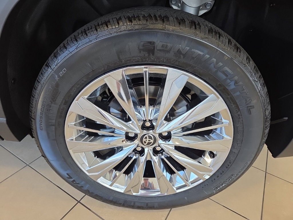 New 2025 Toyota Grand Highlander AWD image 10