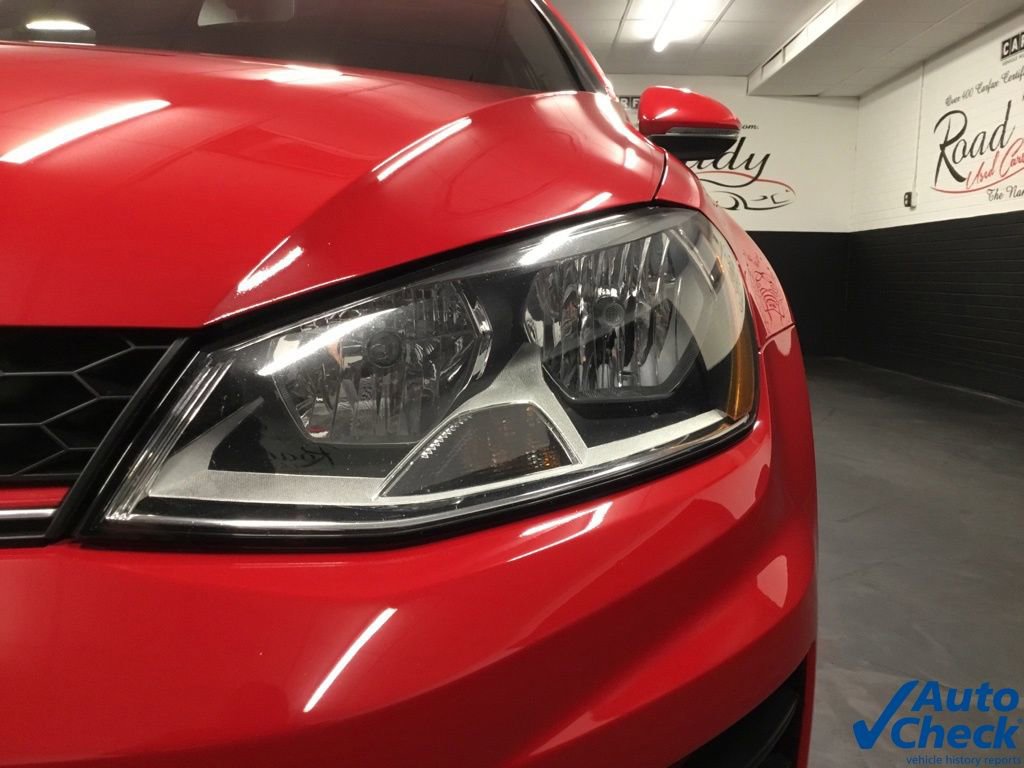 Used 2015 Volkswagen GTI SE w/ Lighting Package (SEL) FWD image 16