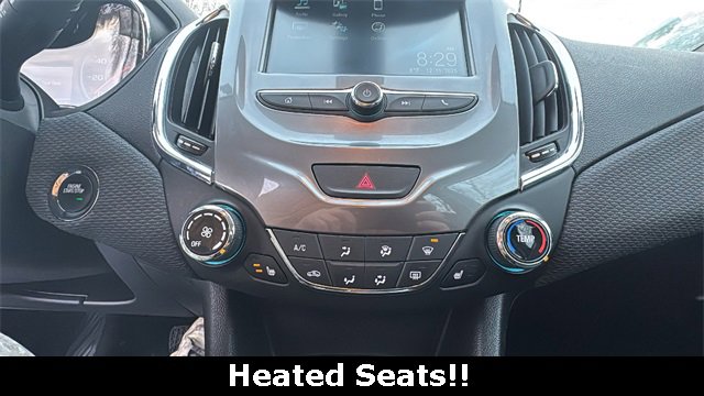 Used 2018 Chevrolet Cruze LT w/ Convenience Package image 6