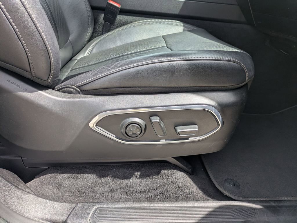 Used 2024 Jeep Wagoneer Series II w/ Flexible Seating Group image 36