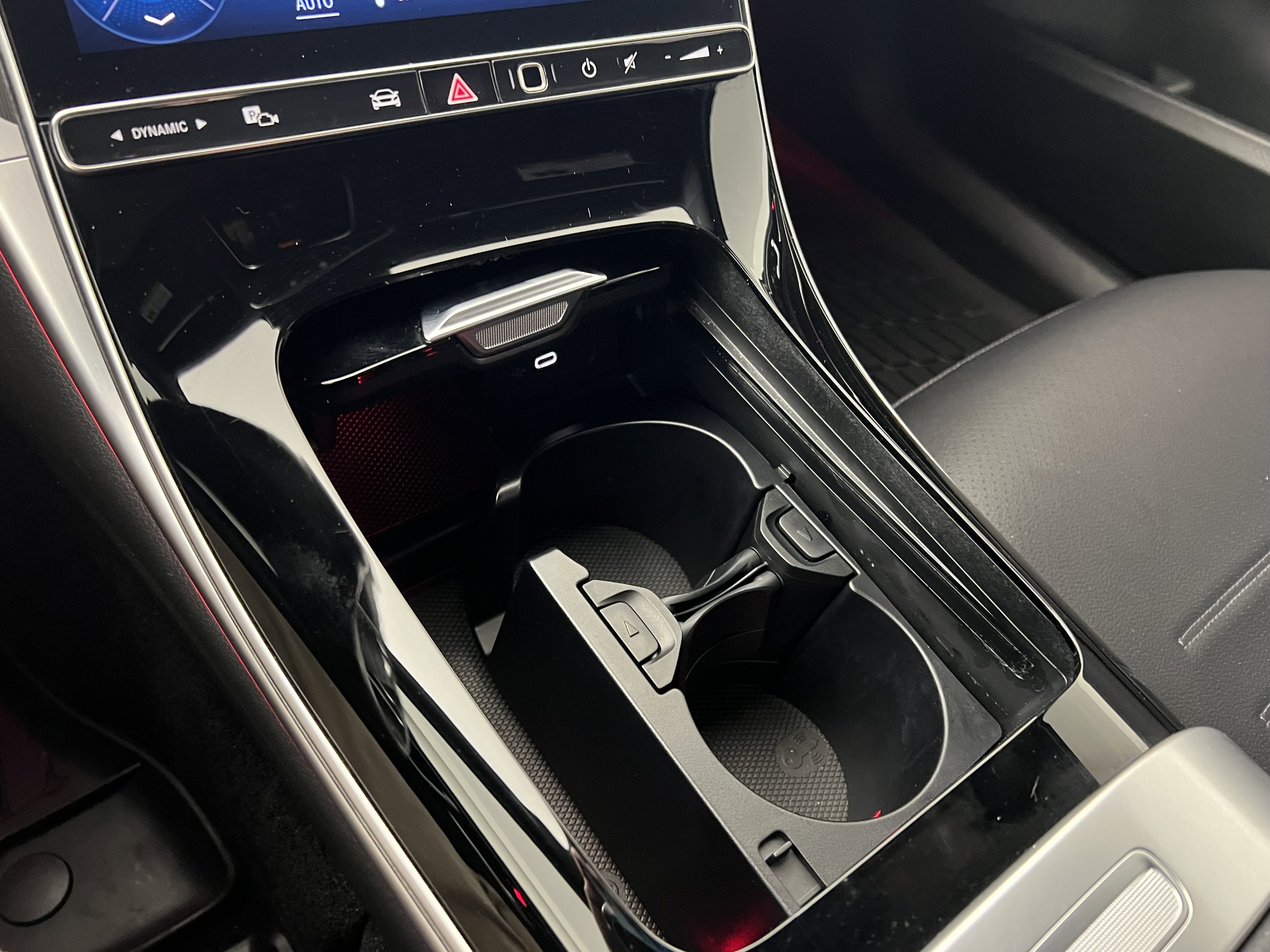 Certified 2022 Mercedes-Benz C 300 4MATIC Sedan image 33