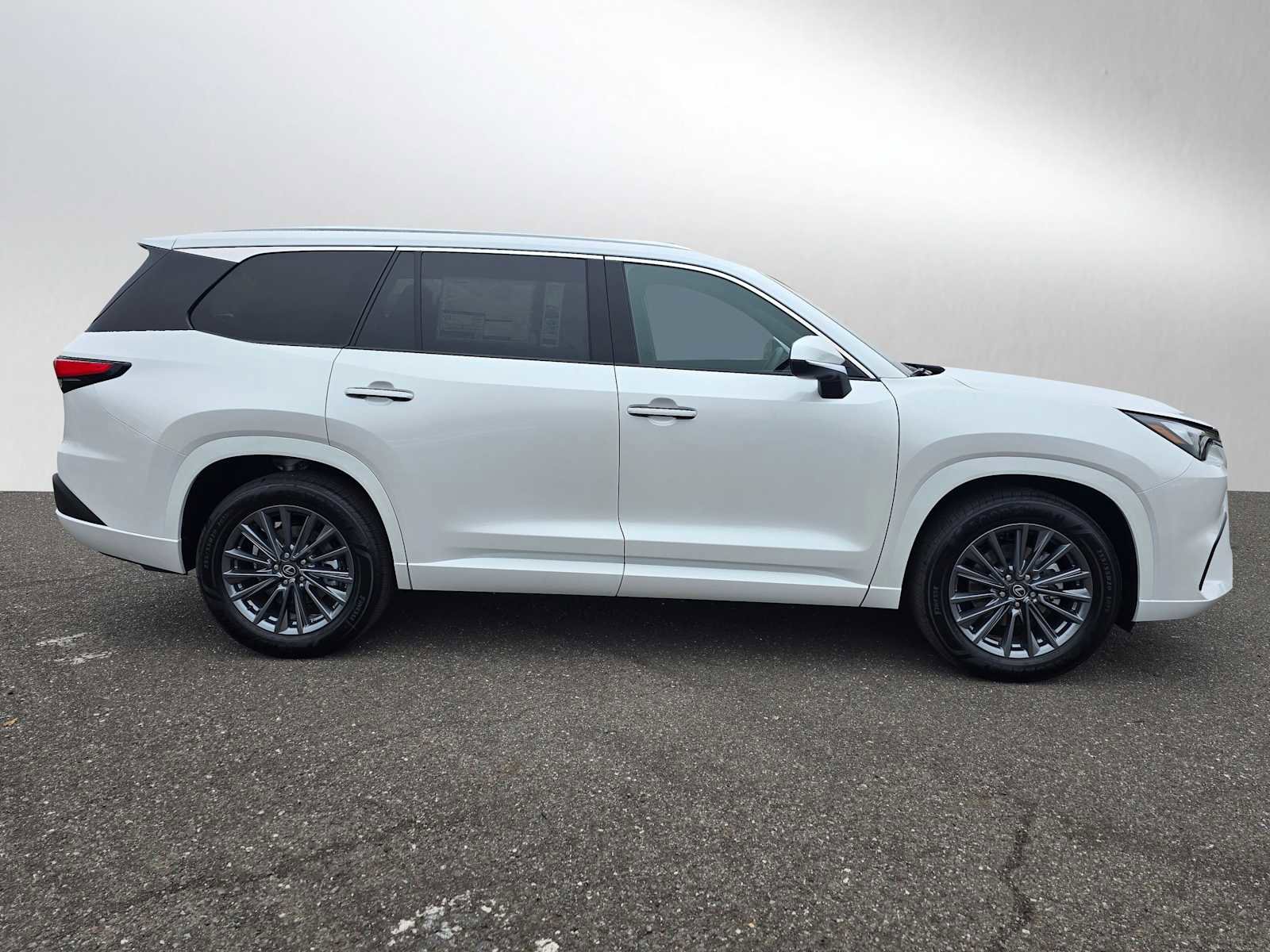 New 2026 Lexus TX 350 AWD image 2