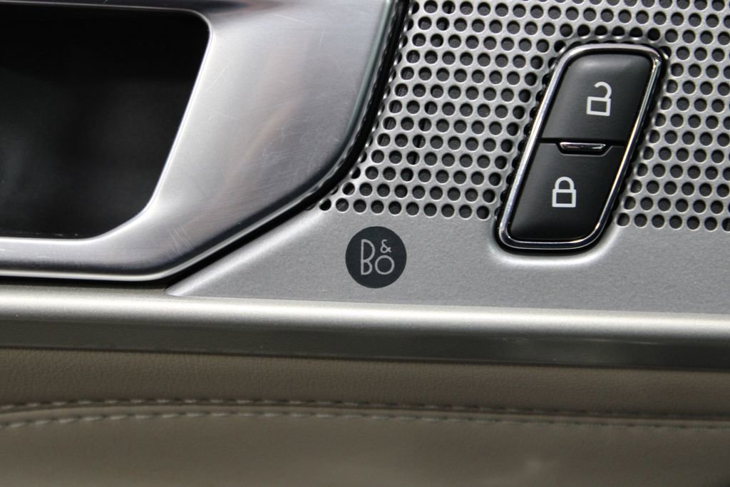 Used 2023 Ford Explorer Limited image 43