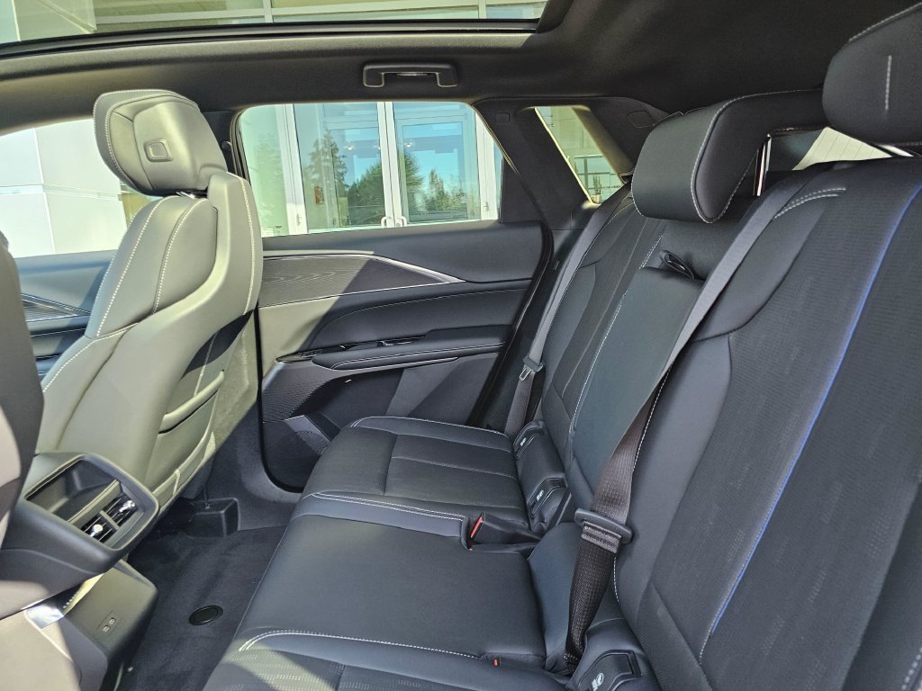 Used 2024 Cadillac Lyriq Sport AWD/4WD image 20