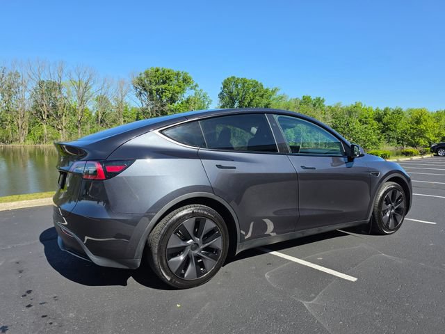 Used 2025 Tesla Model Y Long Range RWD image 8