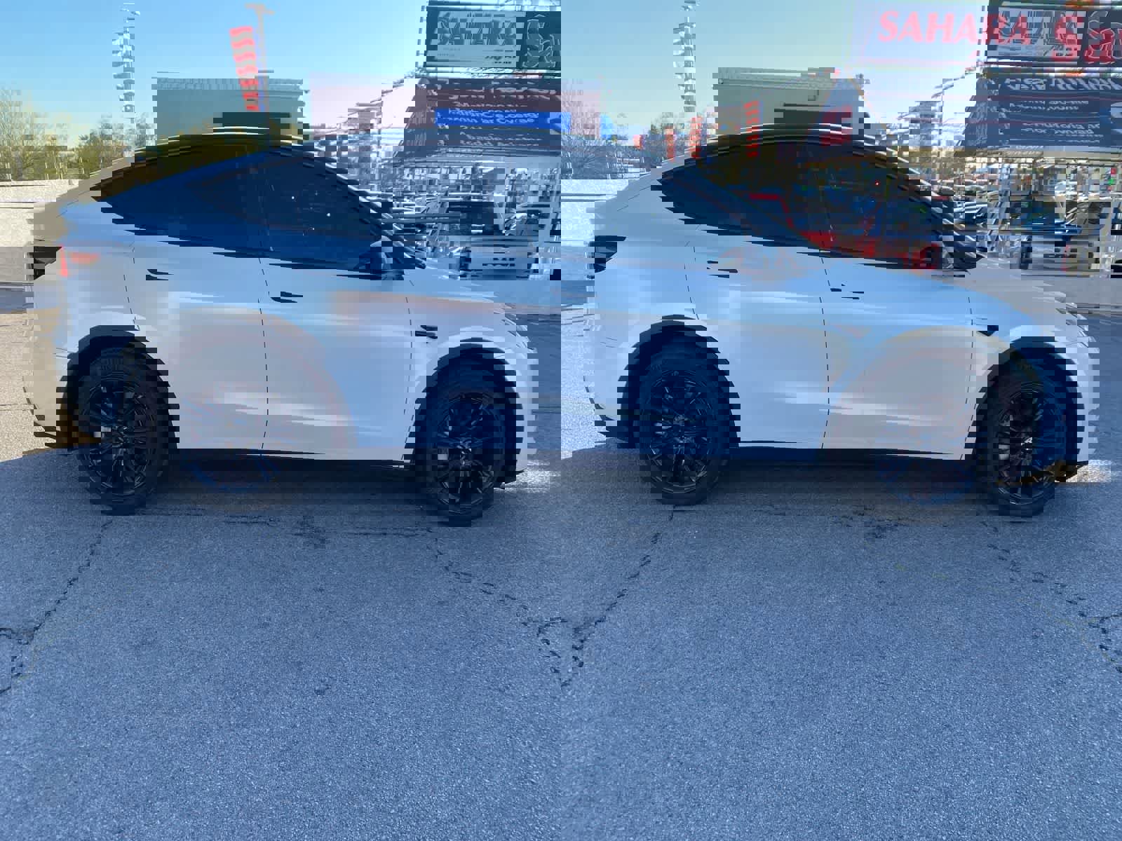 Used 2025 Tesla Model Y Long Range image 4