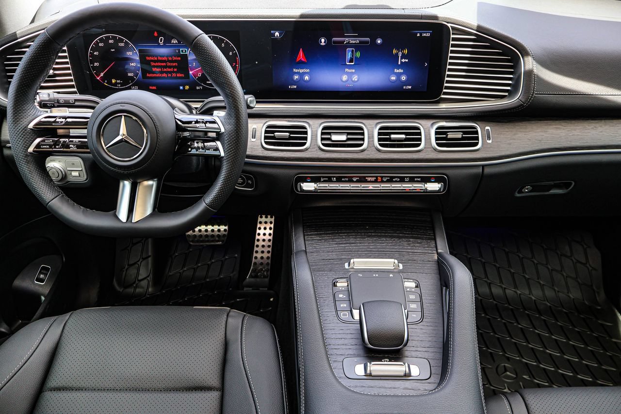 New 2026 Mercedes-Benz GLS 450 4MATIC image 37