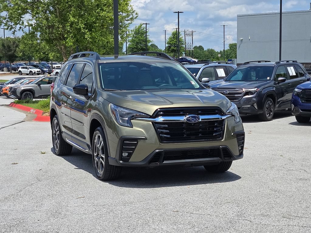 Certified 2025 Subaru Ascent Limited AWD/4WD image 1