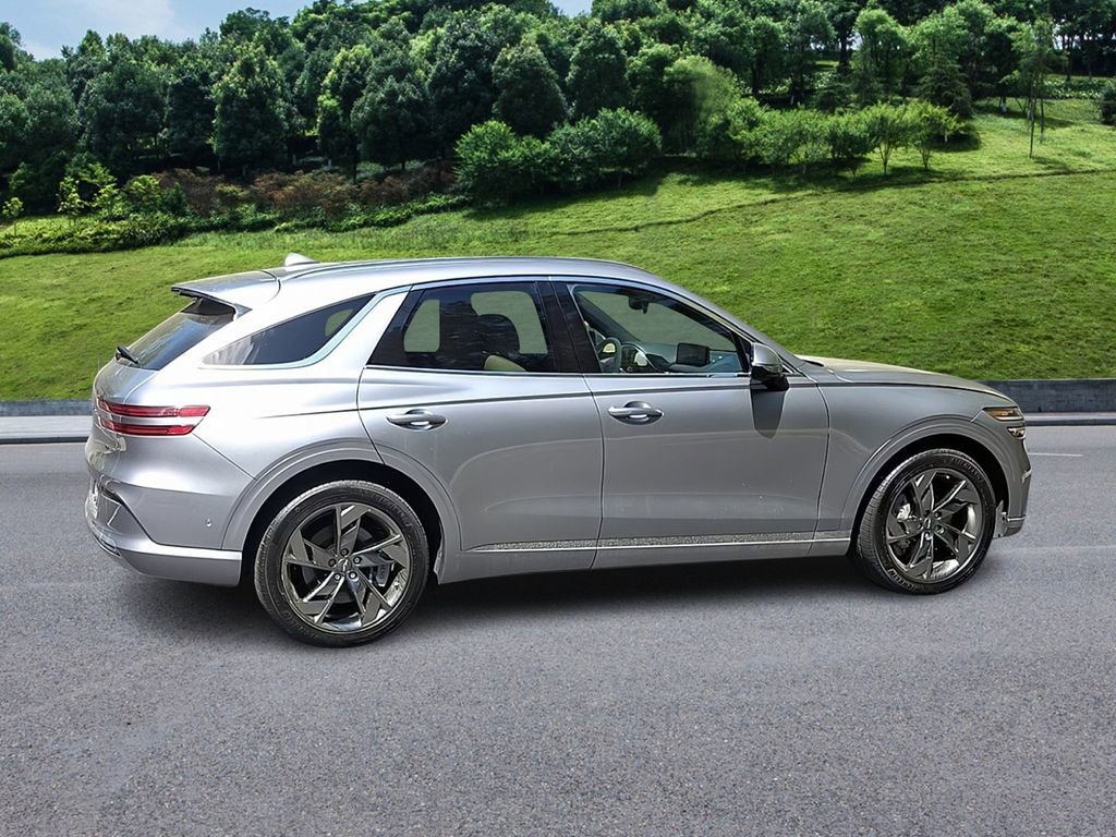 Used 2024 Genesis Electrified GV70 Advanced image 4