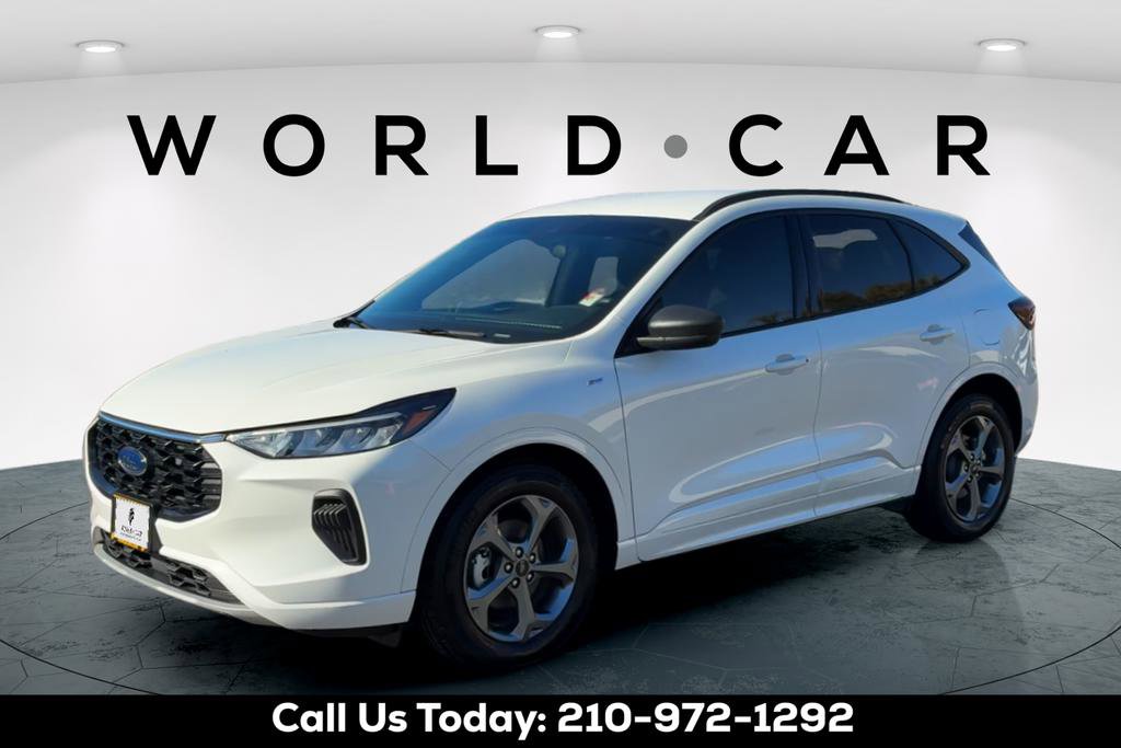 Used 2024 Ford Escape ST-Line w/ Equipment Group 301A image 7