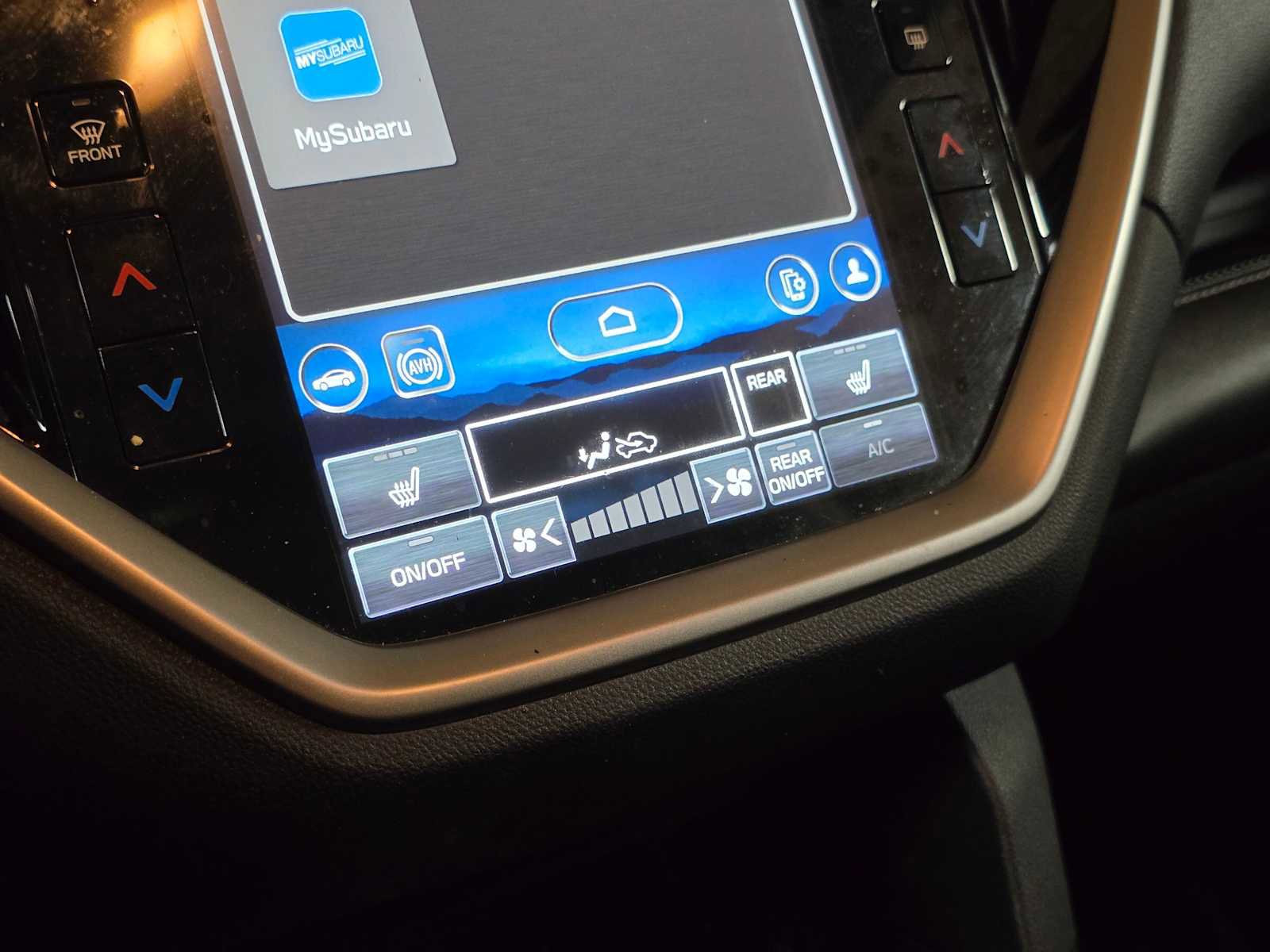 Used 2024 Subaru Ascent Limited w/ Technology Package image 31