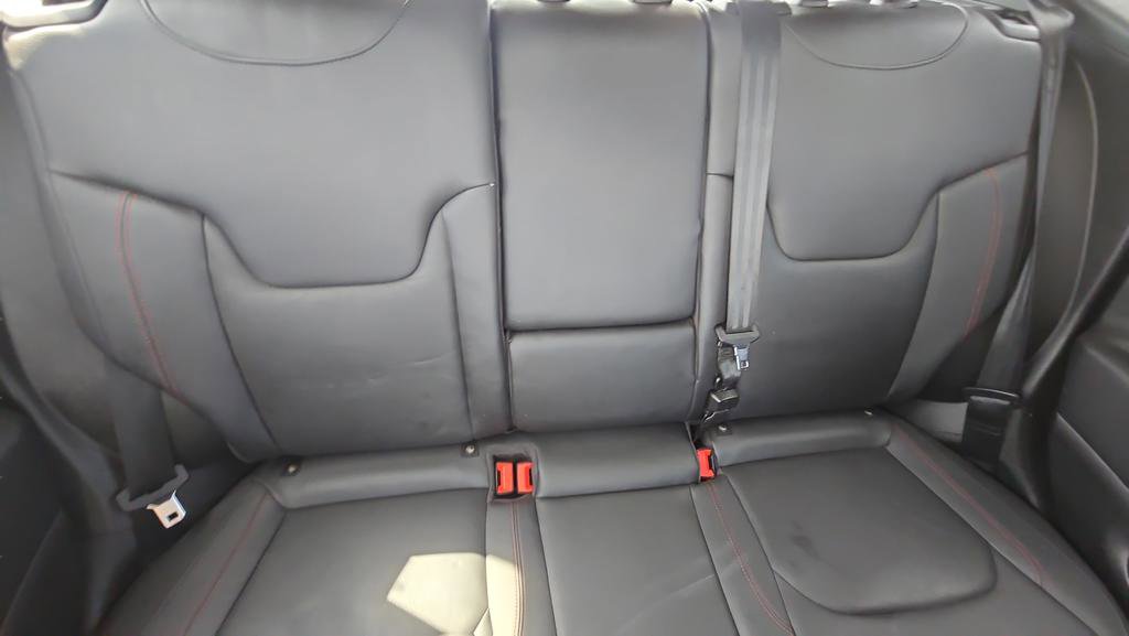 Used 2015 Jeep Renegade Trailhawk w/ Premium Leather Group image 23