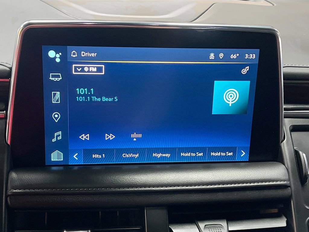 Used 2022 Chevrolet Suburban LT image 15