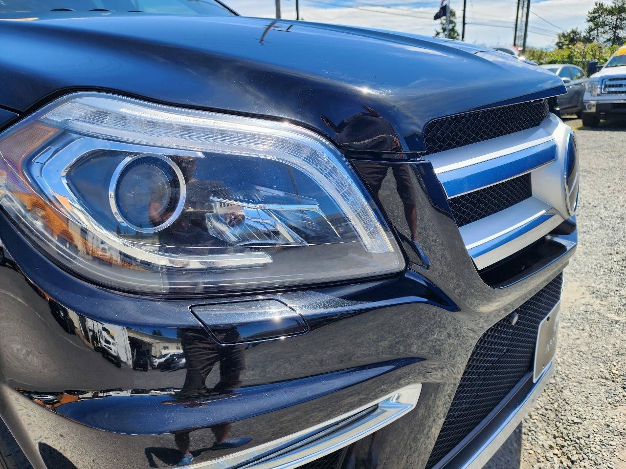Used 2016 Mercedes-Benz GL 550 4MATIC image 40