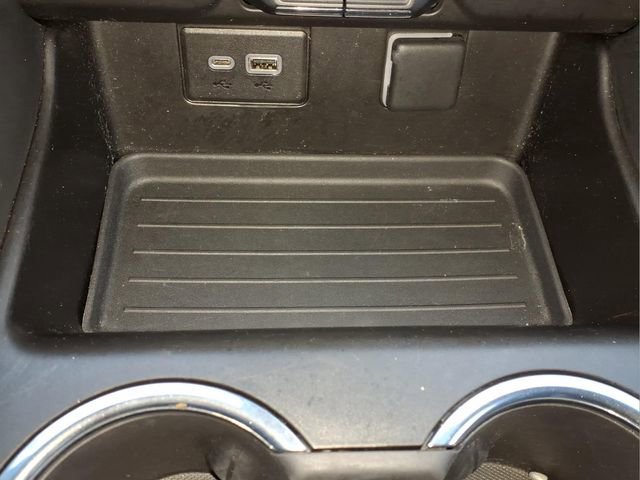 Used 2023 GMC Yukon SLE w/ Gmc Pro Safety Plus Package image 22