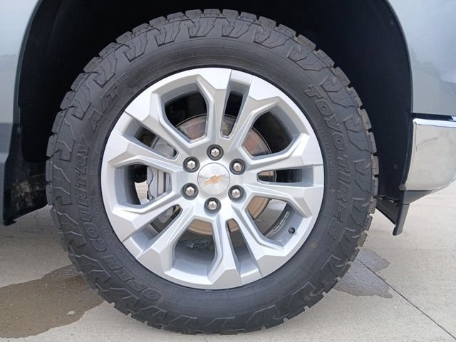 Certified 2025 Chevrolet Silverado 1500 LTZ w/ LTZ Convenience Package II AWD/4WD image 32