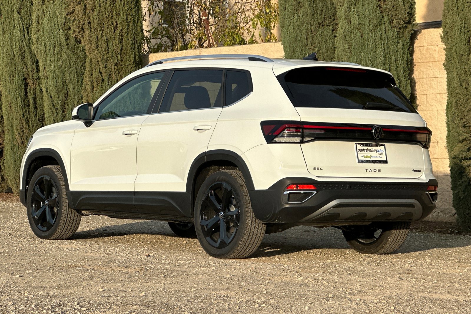 New 2026 Volkswagen Taos SEL image 6