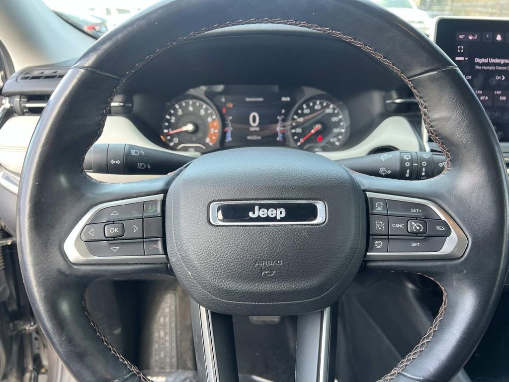 Used 2022 Jeep Compass Limited image 15
