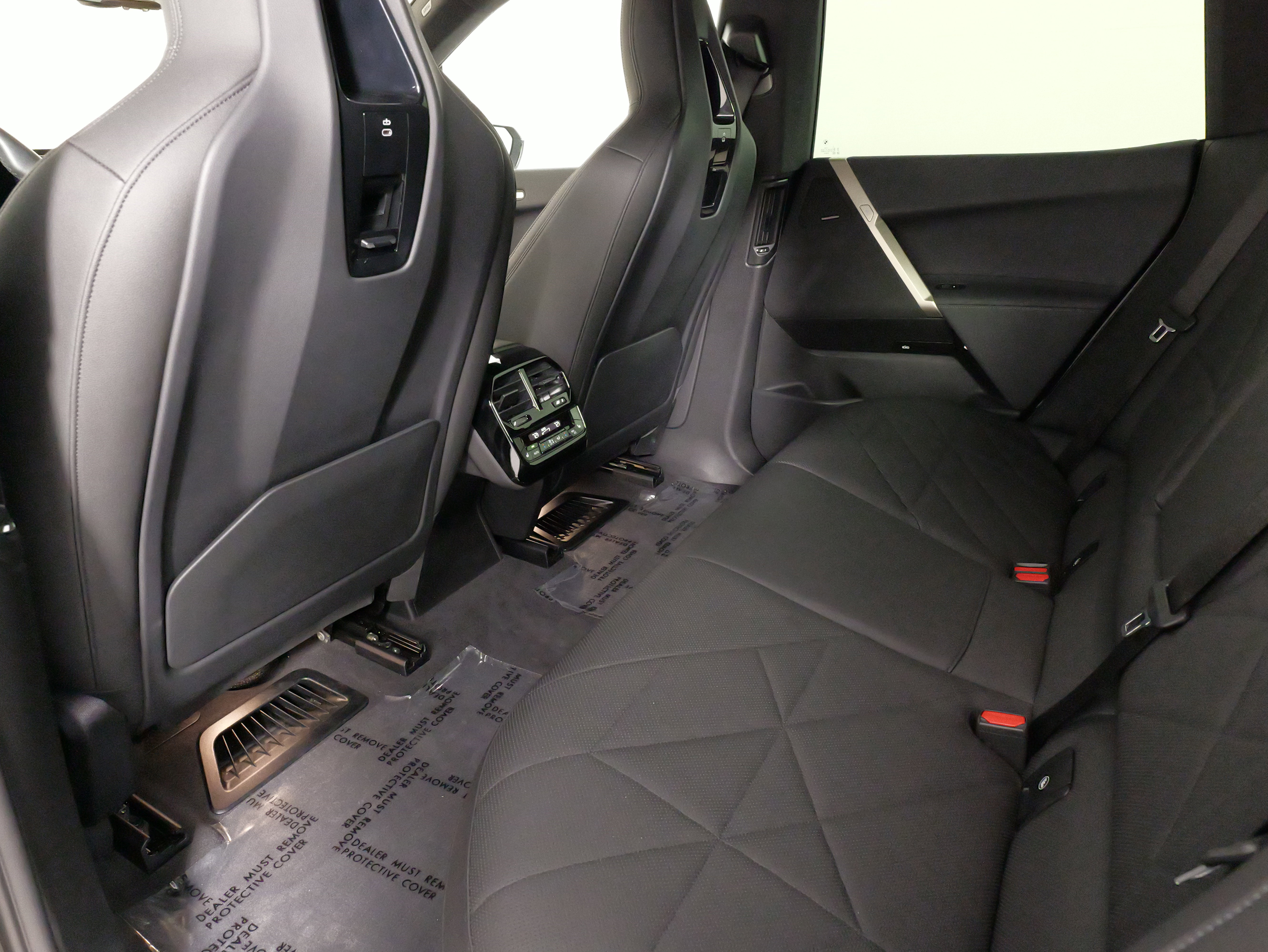 Used 2024 BMW iX xDrive50 image 36