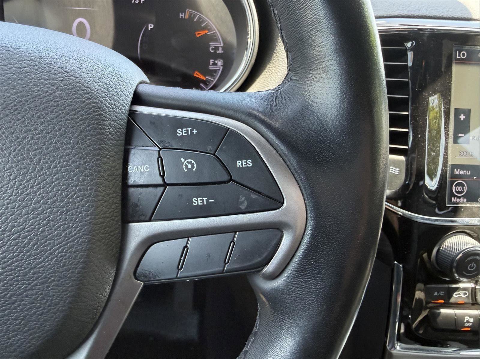 Used 2021 Jeep Grand Cherokee Laredo X AWD/4WD image 13