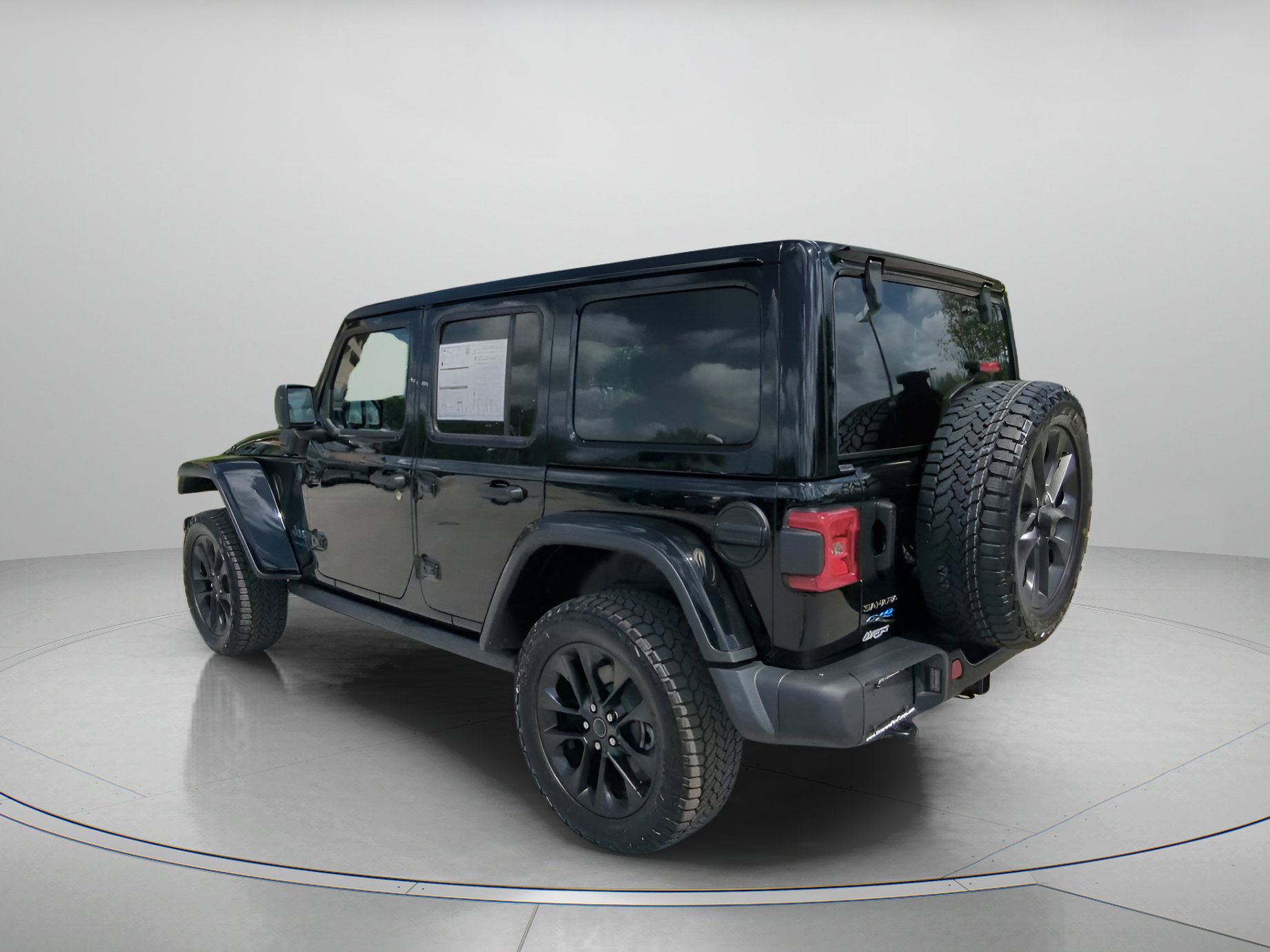 Used 2025 Jeep Wrangler Unlimited Sahara AWD/4WD image 22