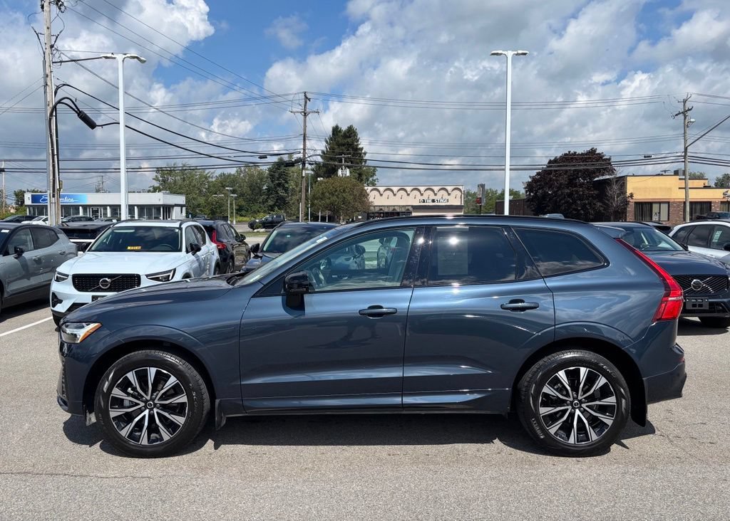 Certified 2025 Volvo XC60 B5 Core w/ Protection Package Premier AWD/4WD image 2