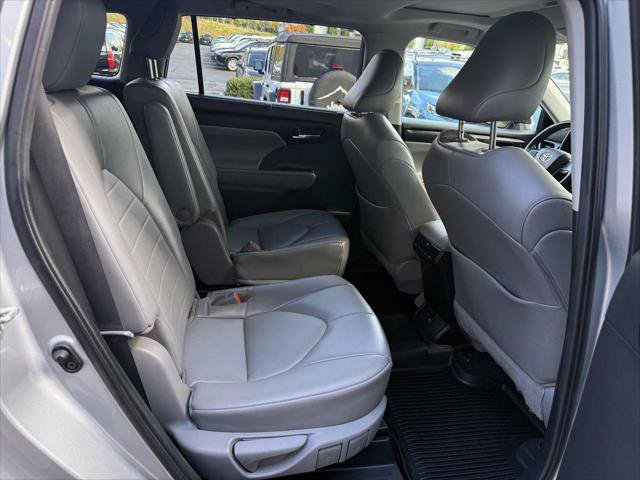 Certified 2021 Toyota Highlander XLE AWD/4WD image 20