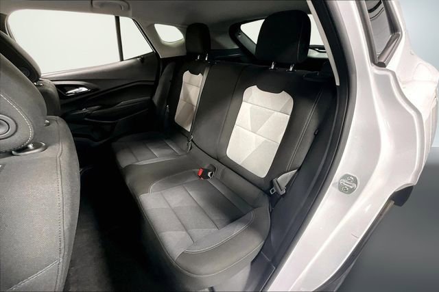 Used 2025 Chevrolet Trax LS image 21